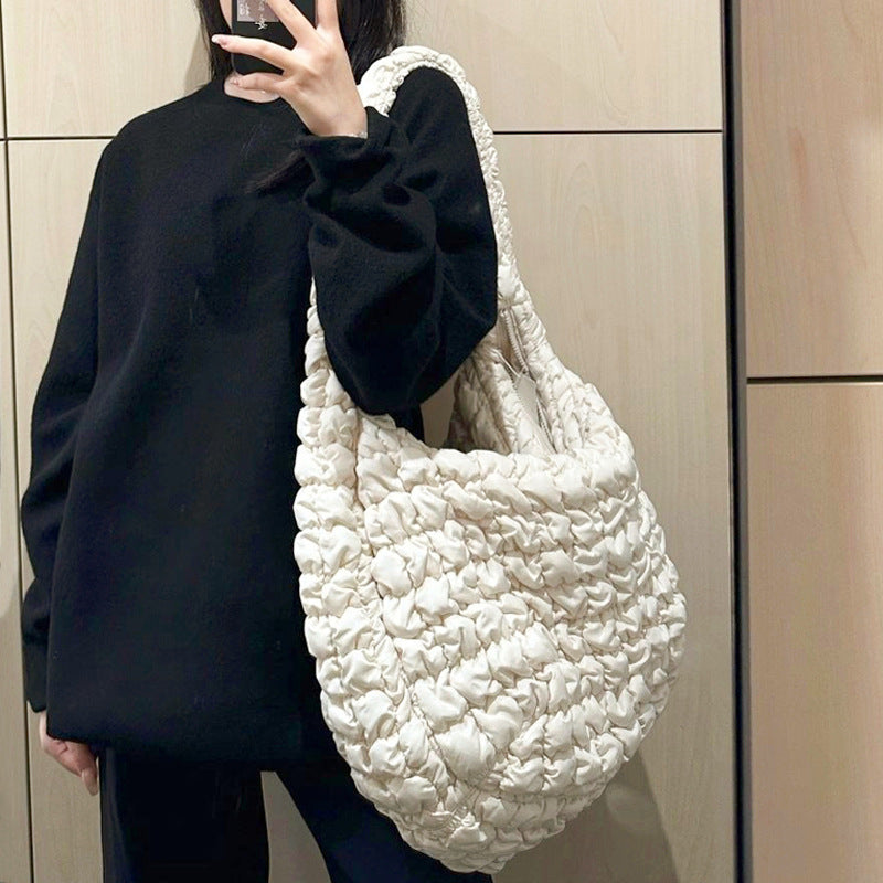 lightweight and large capacity crossbody rhombus pleated big bag