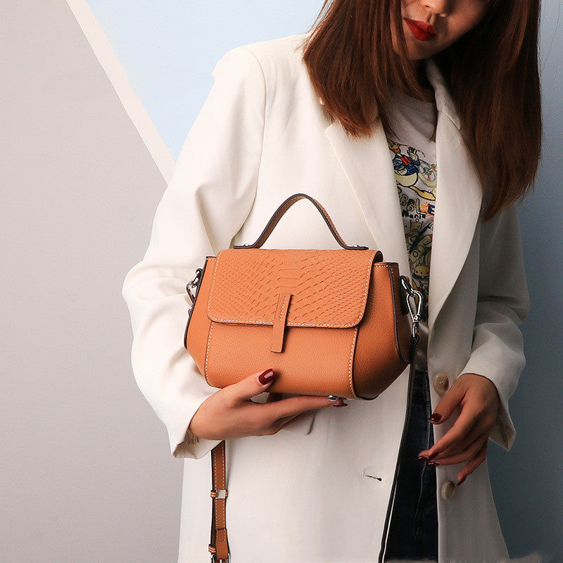 Women's Top Layer Cowhide Pattern Bag Messenger Small Square Bag Fashion All-match Trendy Small Bag