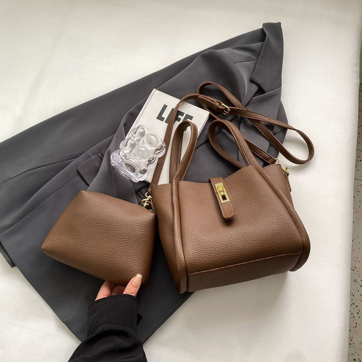 fashion retro portable messenger bag