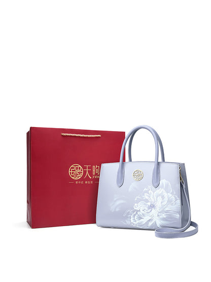 high end practical and atmospheric handbag as a gift for mother