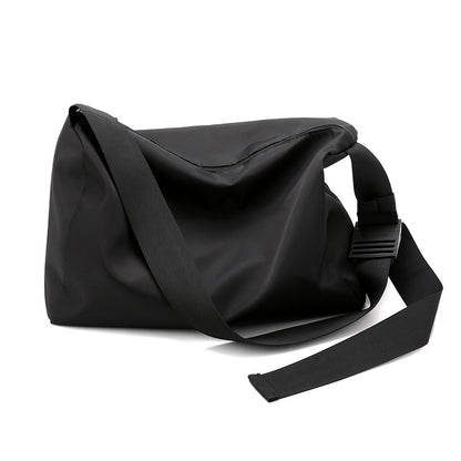mens shoulder bag simple and lightweight water repellent sports leisure bag