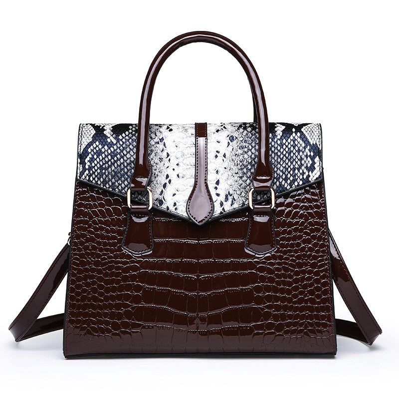 serpentine large capacity tote