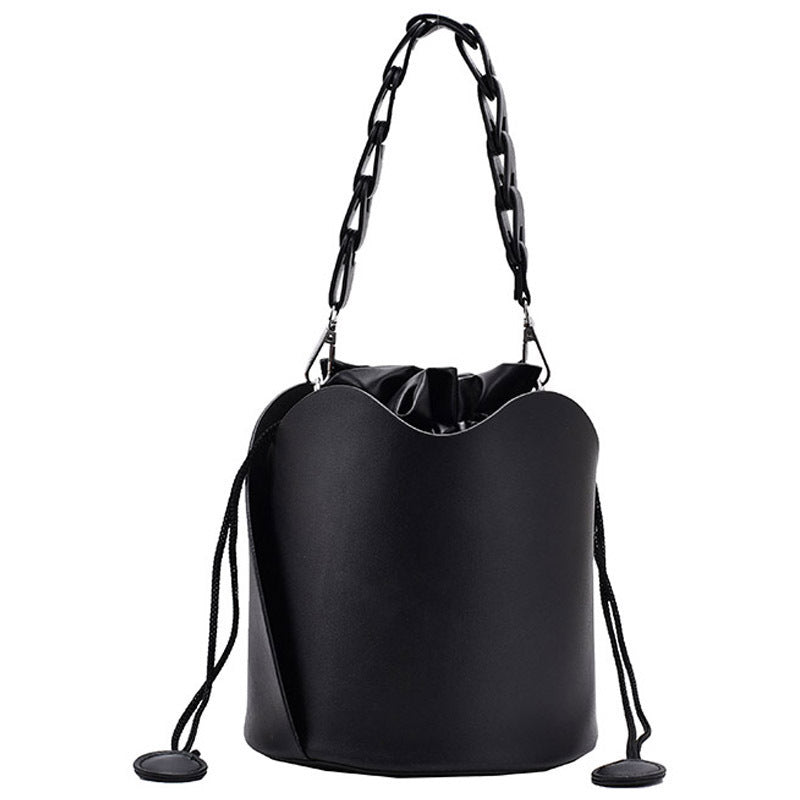 trendy fashion trend messenger bag design sense bucket bag