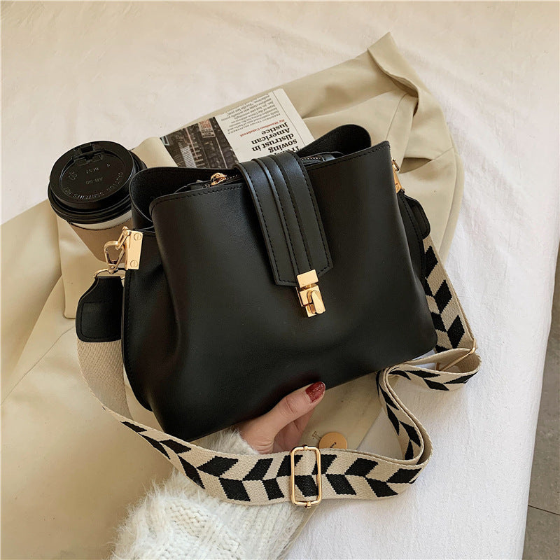 wide shoulder strap bucket bag single shoulder diagonal bag