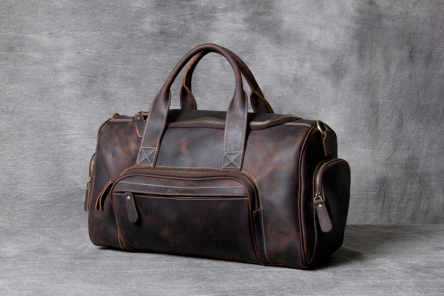 leather big travel bag mens and womens european and american retro hand luggage bag