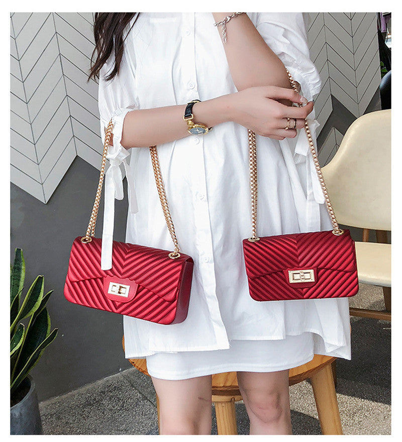 V-chain One Shoulder Messenger Bag Mini