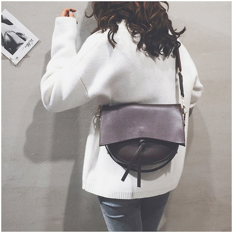 picture in cheek retro broadband one shoulder messenger bag