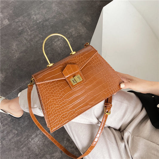 autumn and winter new trendy fashion wild one shoulder portable messenger small square bag