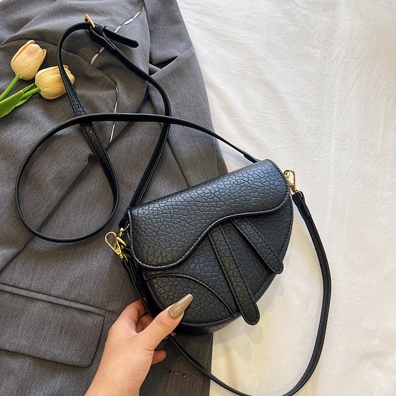 womens simple shoulder saddle crossbody bag