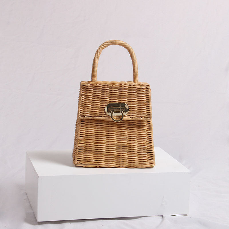 female retro portable rattan bag