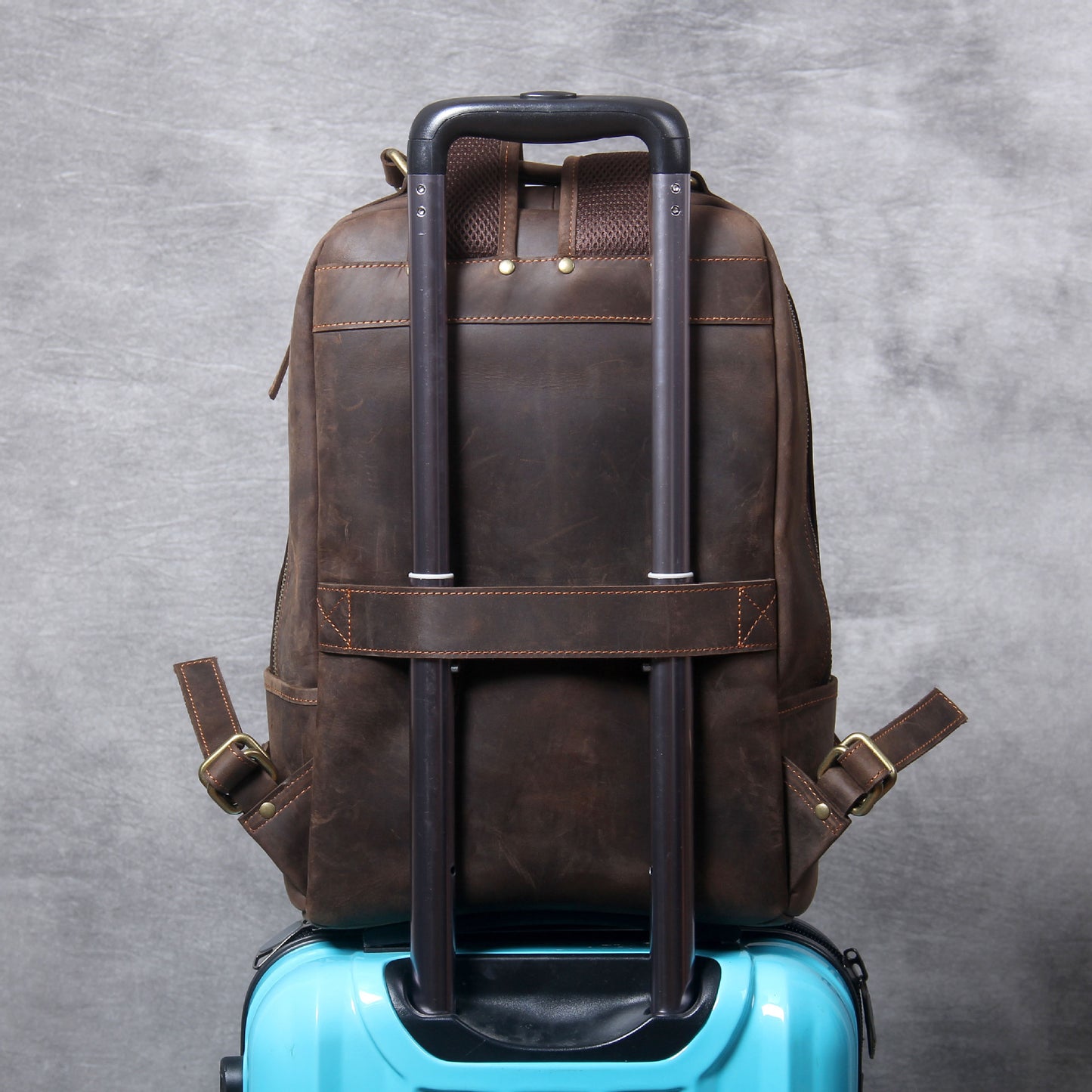 new retro crazy horse leather mens leather backpack