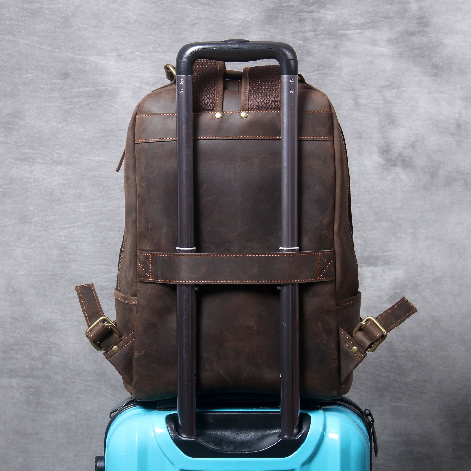 new retro crazy horse leather mens leather backpack