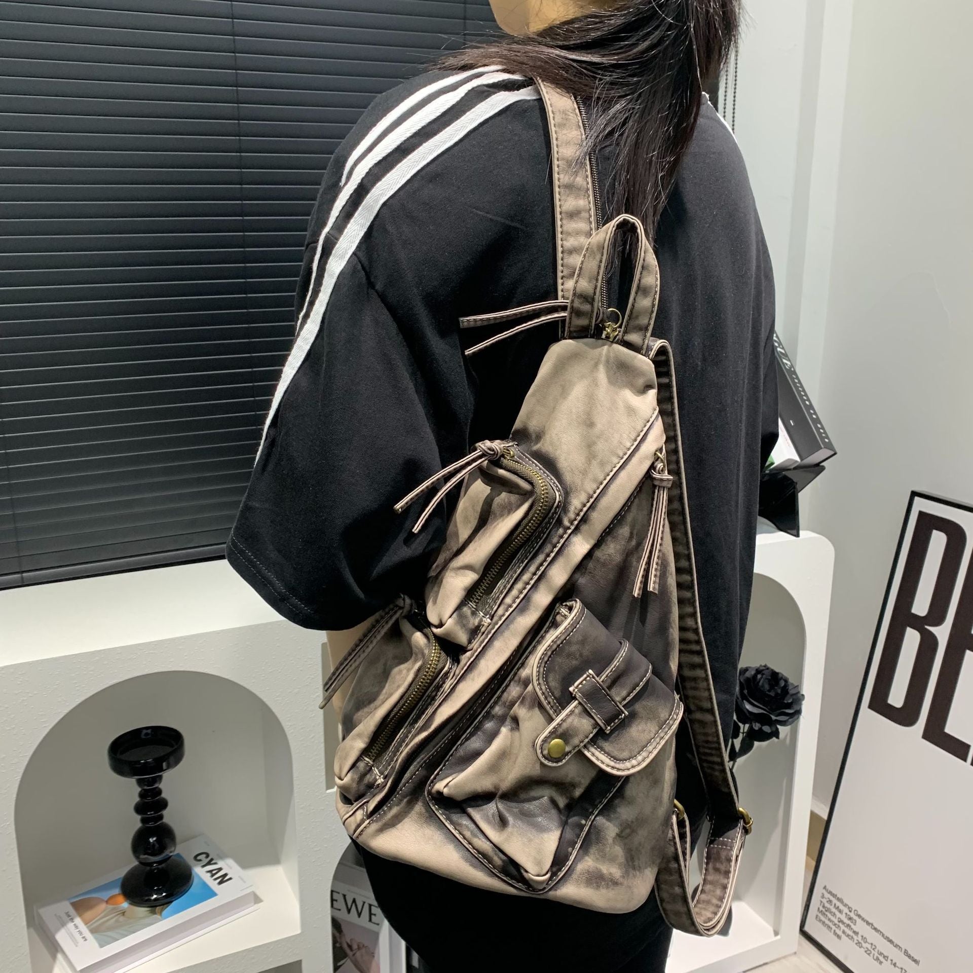 womens fashion retro shoulder messenger bag
