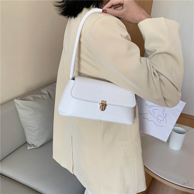 ladies temperament one shoulder handbag