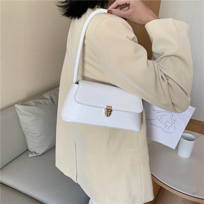 ladies temperament one shoulder handbag