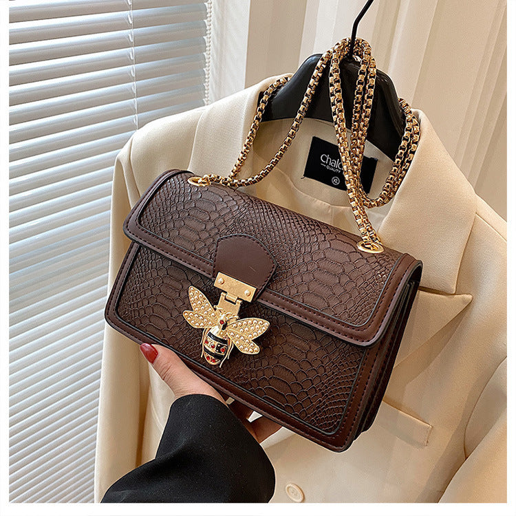 fashionable stylish chain shoulder trendy retro messenger bag