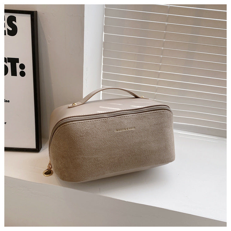 minority design portable large capacity suede hand bag