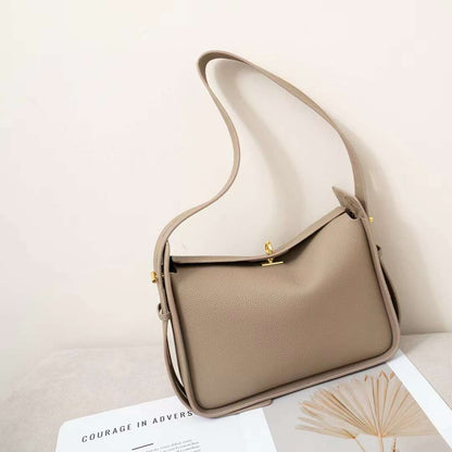 Niche Commuter Design Leather Crossbody Underarm Bag