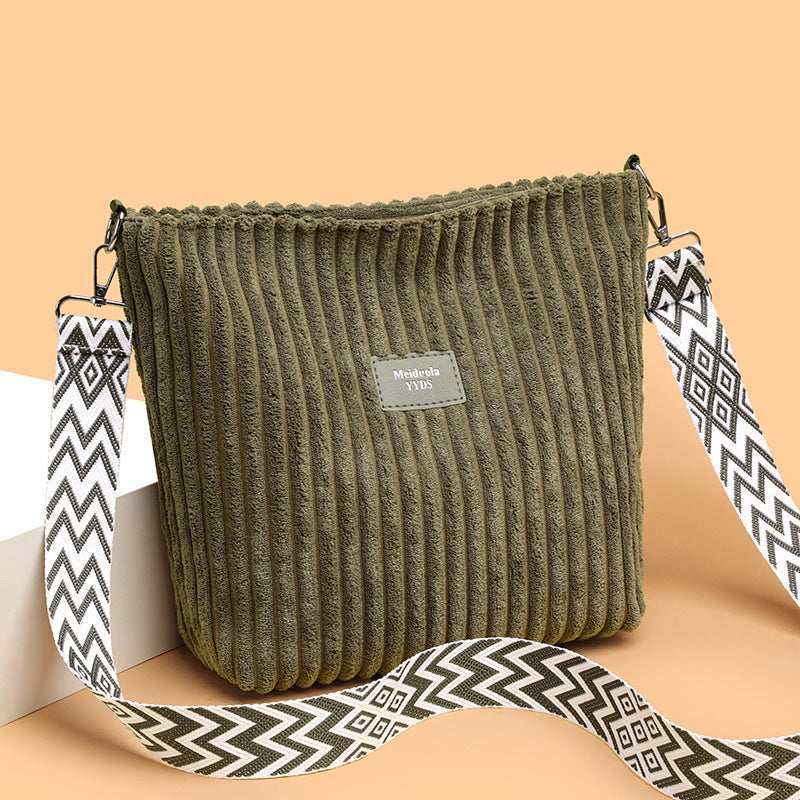 large capacity womens fashion casual solid color bag