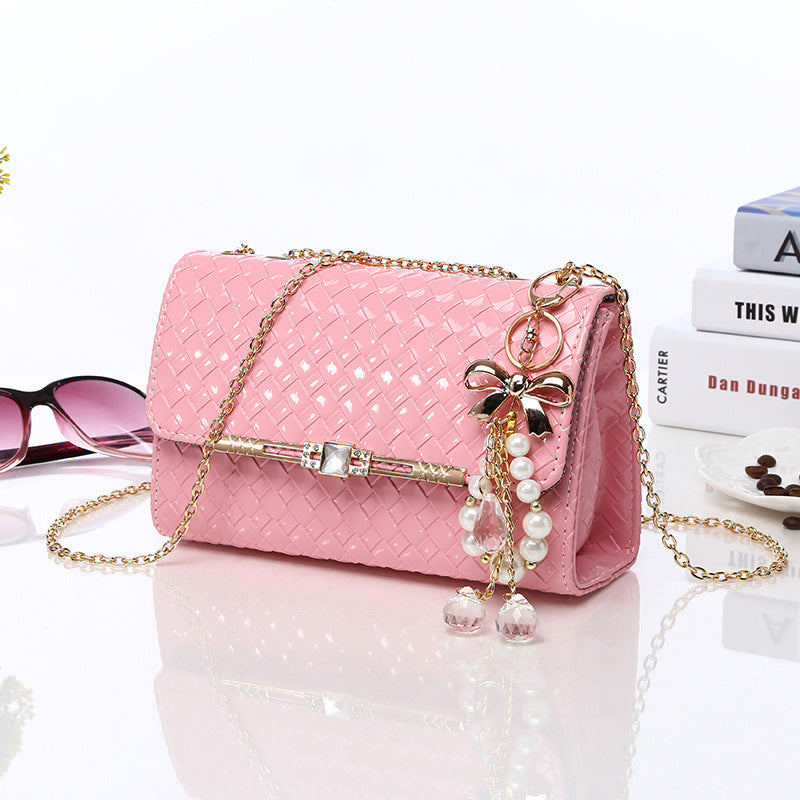 womens bags factory direct spring and summer new chain packet of korean tide fashion candy color shoulder bag