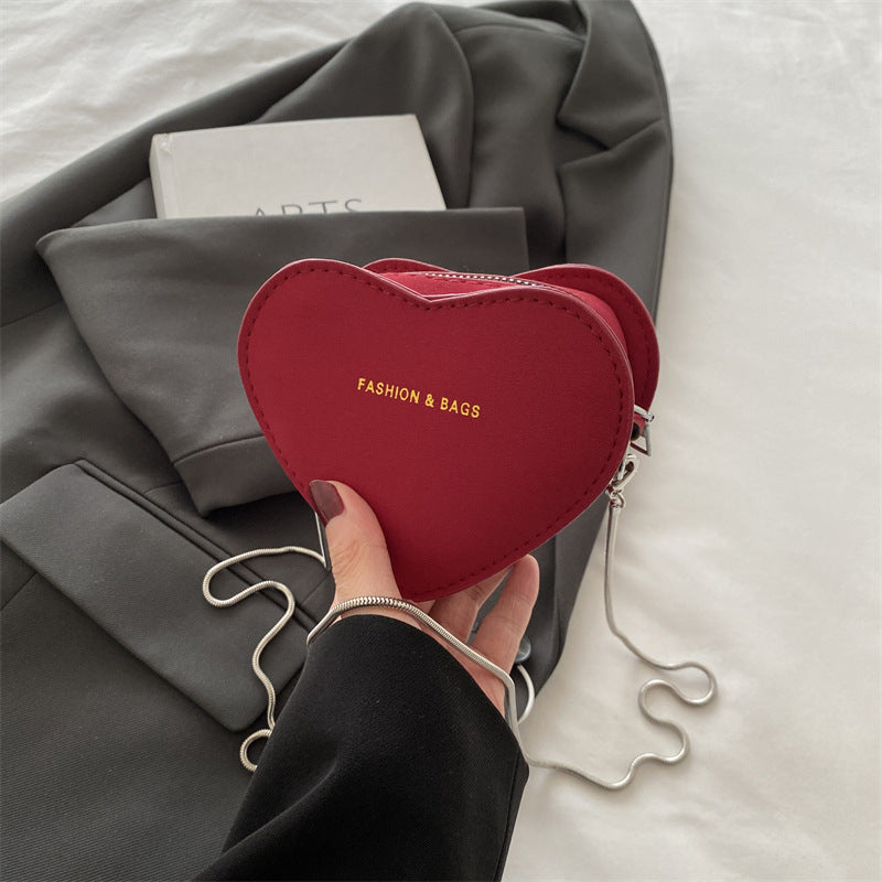 fashionable retro mini chain shoulder crossbody heart shape bag