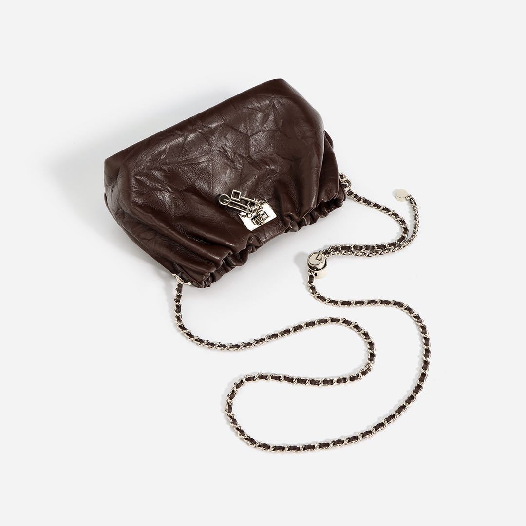 leather folds cloud bag retro high grade temperament lock