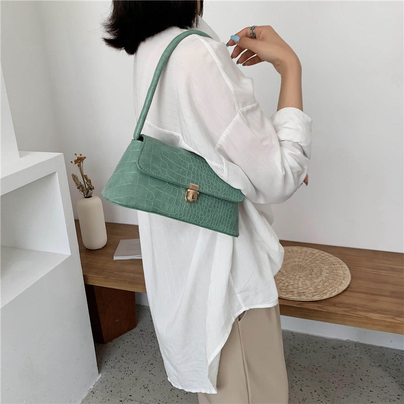 ladies temperament one shoulder handbag
