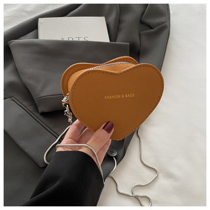 fashionable retro mini chain shoulder crossbody heart shape bag