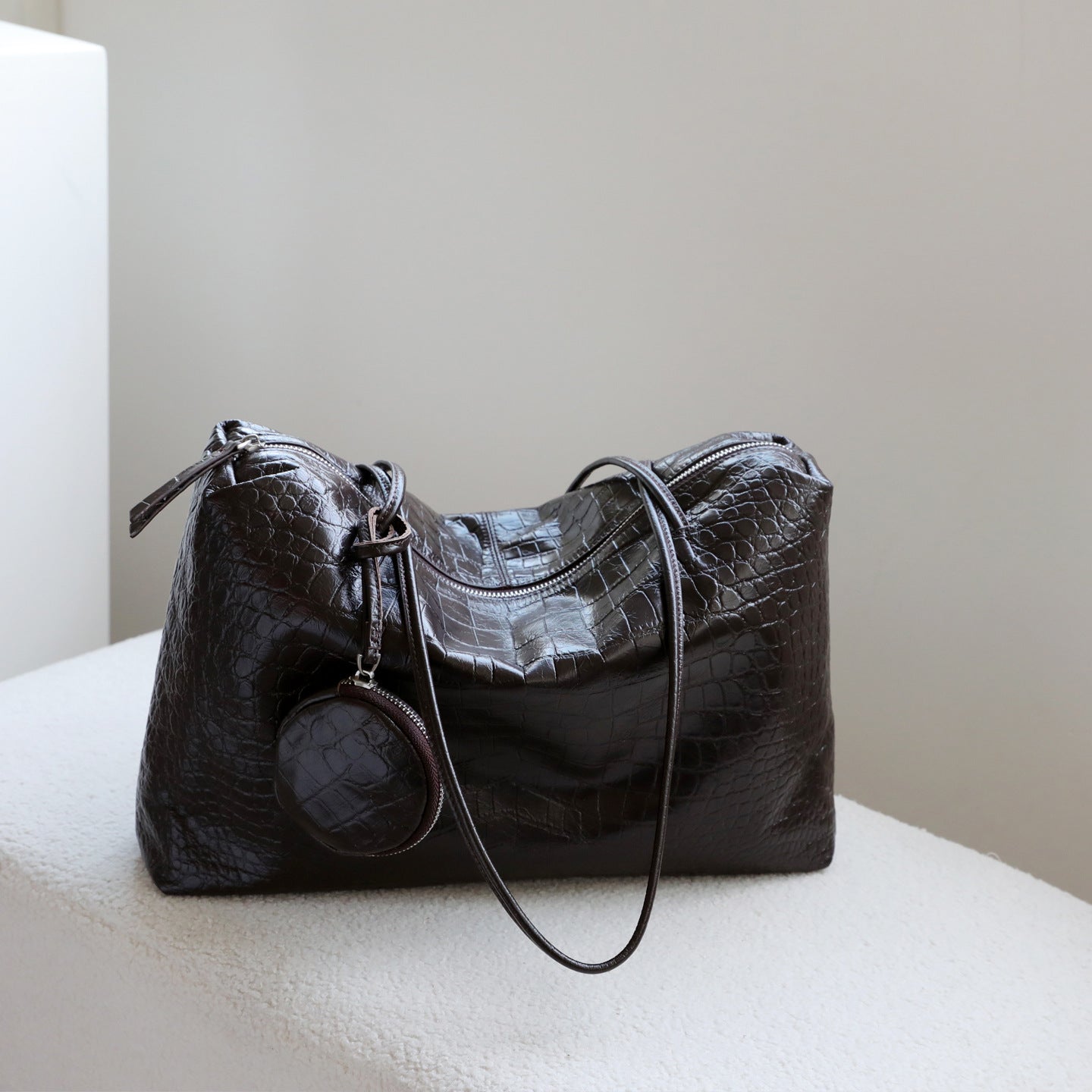 High-Capacity Versatile Womens Leather Shoulder Bag