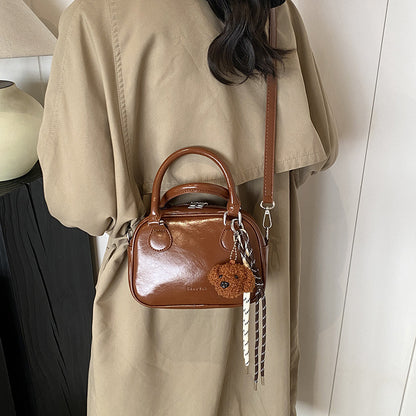 womens shoulder messenger bag portable and fashion handbag