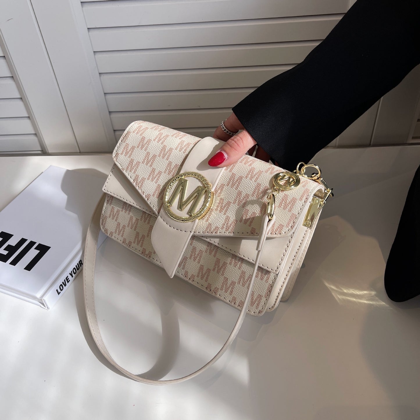 niche personality printed letter shoulder messenger bag