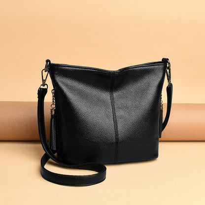 Womens Versatile High-Capacity Tassel Crossbody Bag