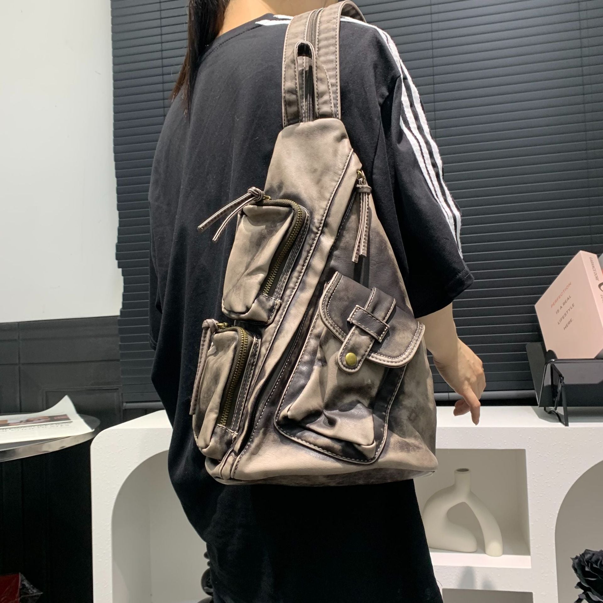 womens fashion retro shoulder messenger bag