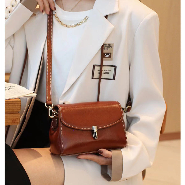 stylish simple and versatile high grade exquisite cowhide small square bag