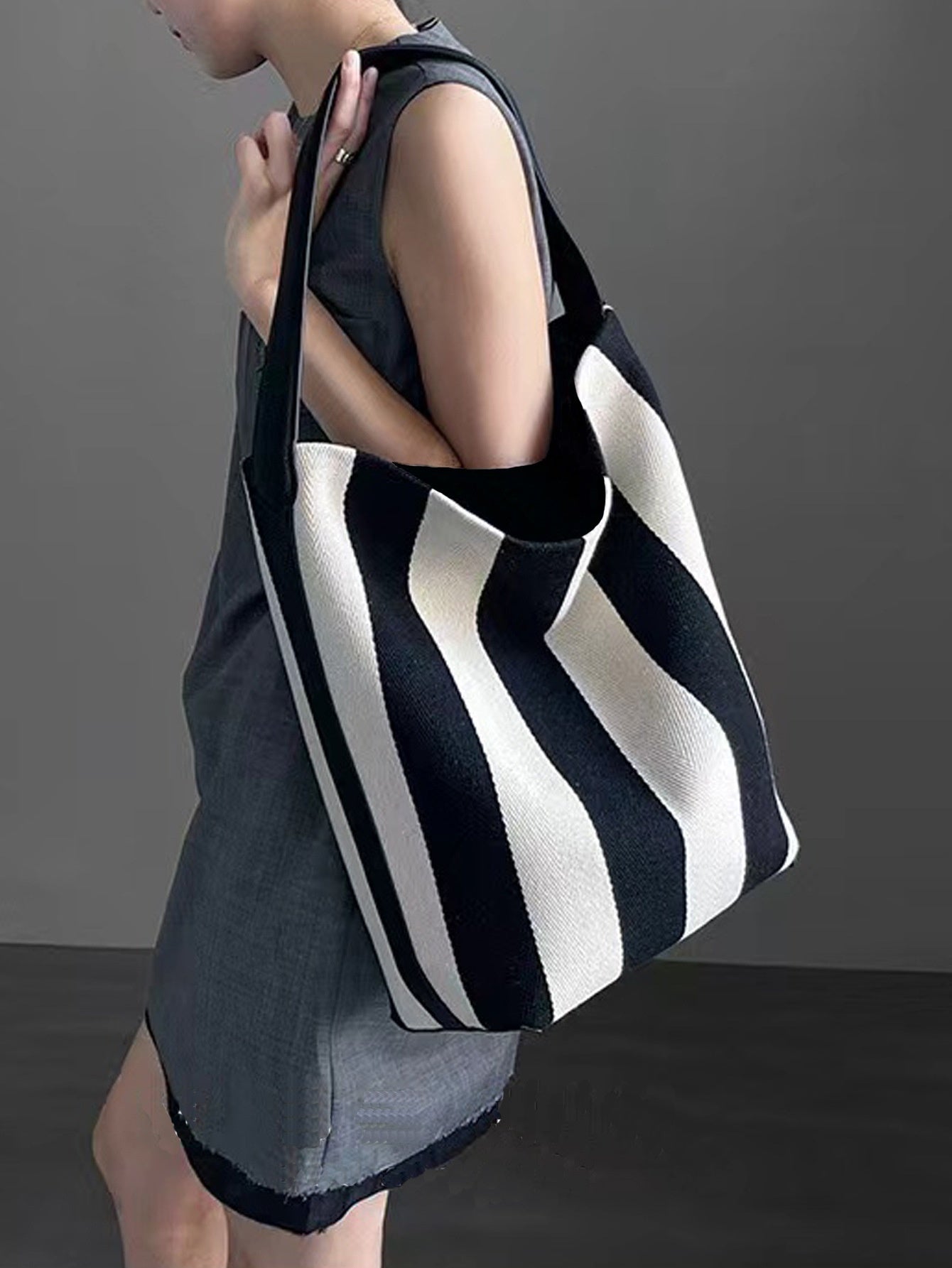 black and white contrast color wide shoulder striped canvas bag