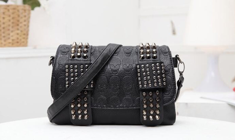 fashion women black leather messenger bags fashion vintage messenger cool skull rivets shoulder bags