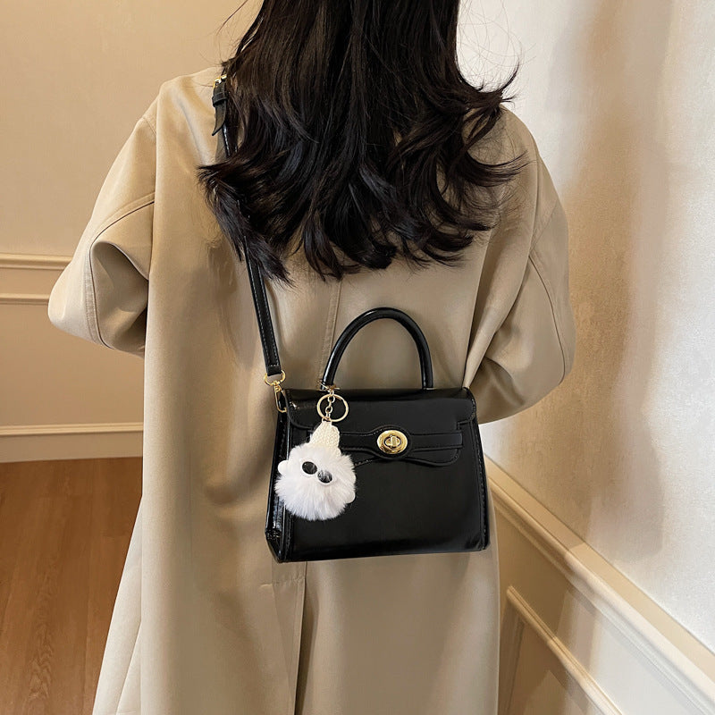 womens fashion portable shoulder messenger bag