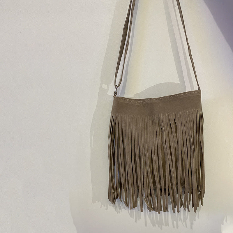 artistic tassel simple and popular shoulder bag