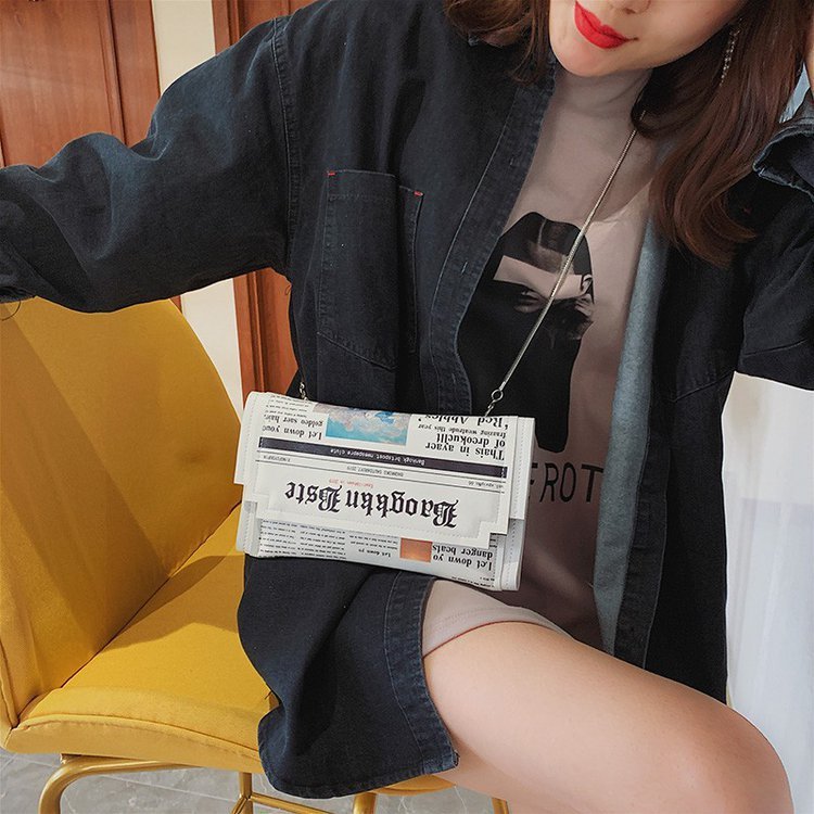 chain shoulder envelope package women