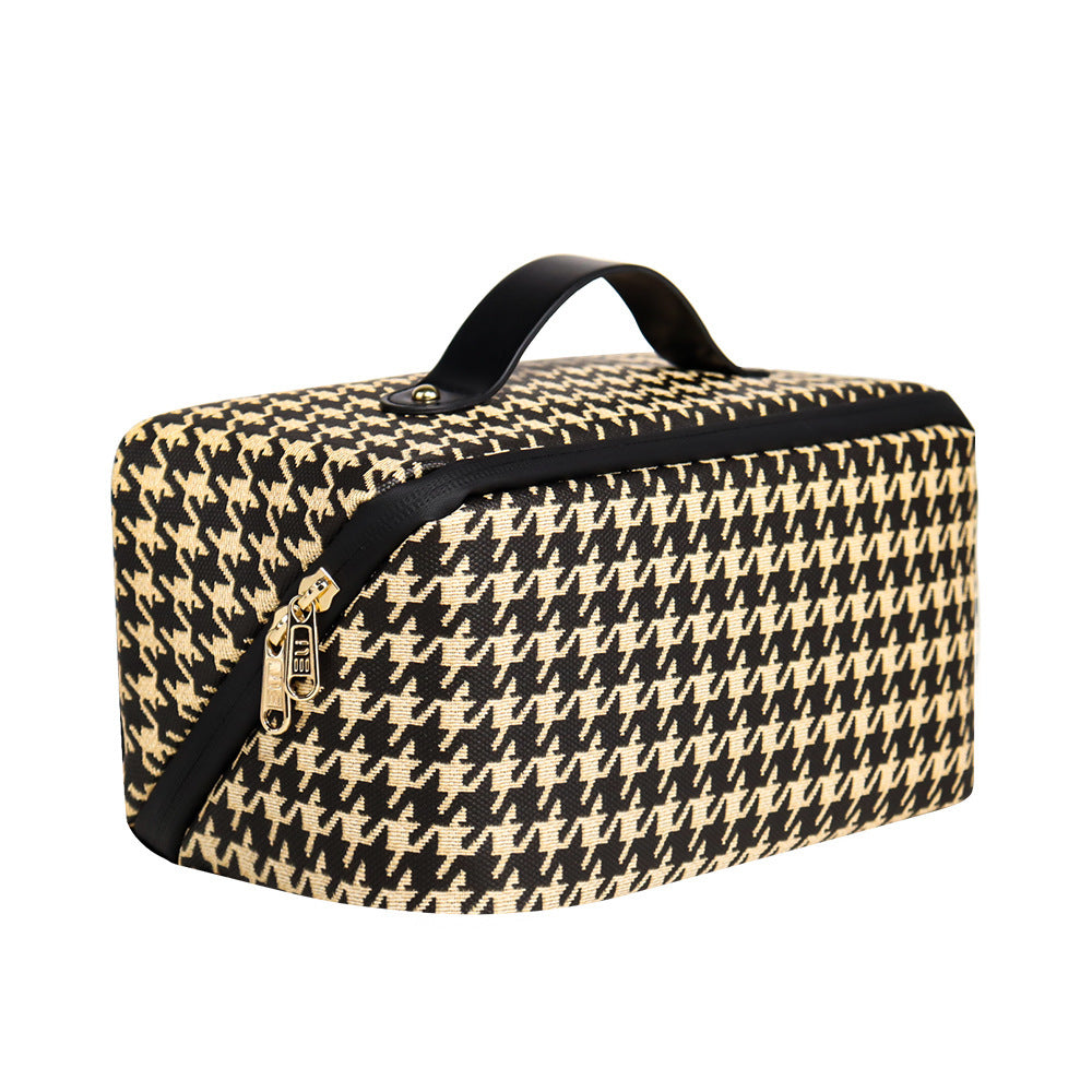 waterproof cosmetic bag with large capacity and portability