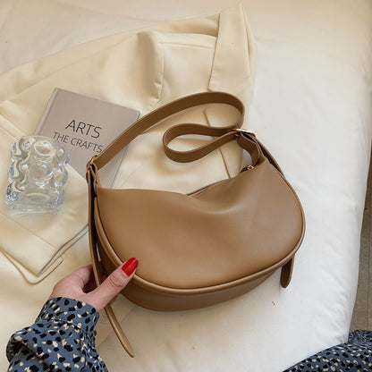 Versatile One-shoulder Crossbody Dumpling Bag