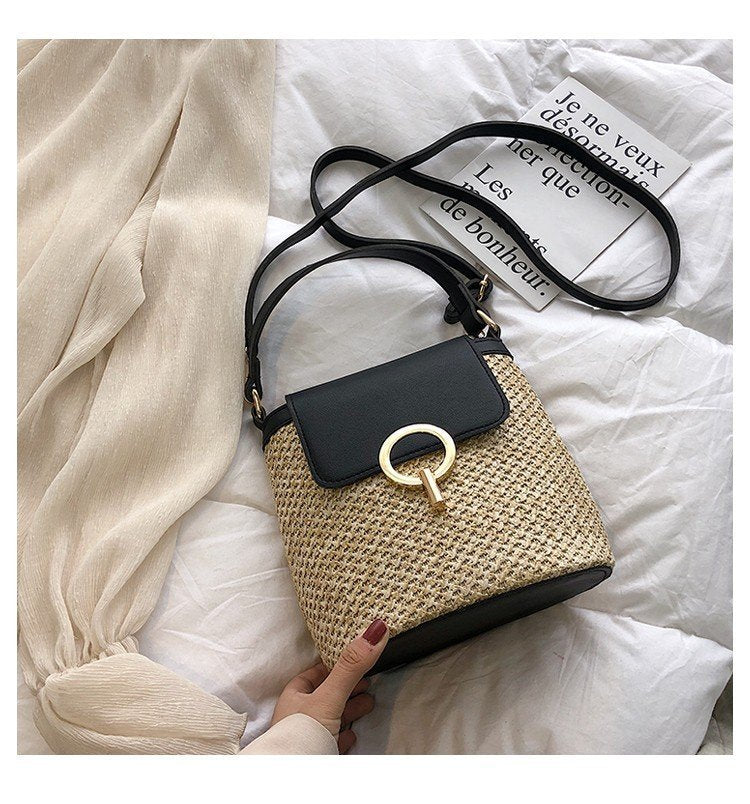 summer new simple straw shoulder beach bag