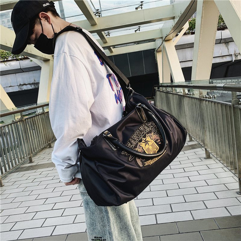 fashionable excursion bags for men and women