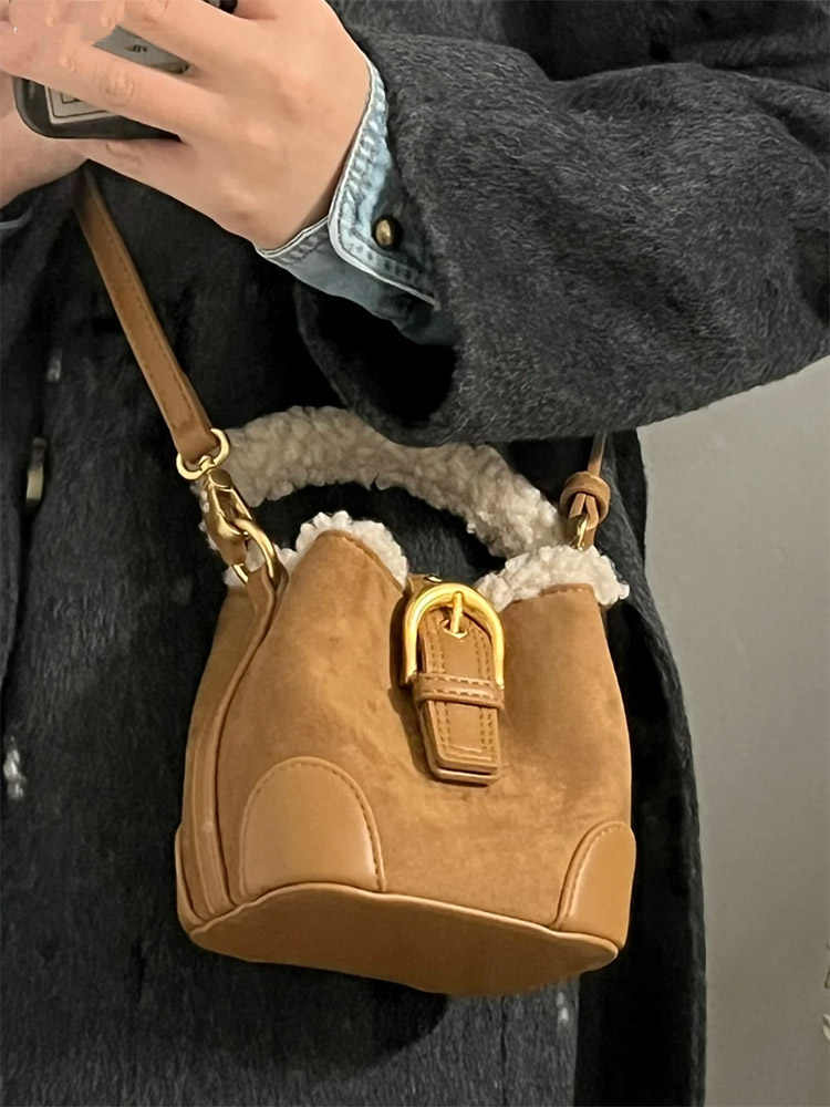 autumn and winter lamb wool mini bucket bag