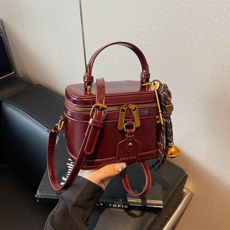 New Retro Easy Matching Shoulder Messenger Bag