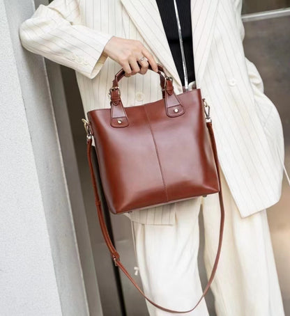 Large Capacity Vegetable Tanned Soft Leather One-shoulder Handbag