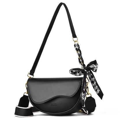 special interest light luxury fall winter fashion underarm saddle bag