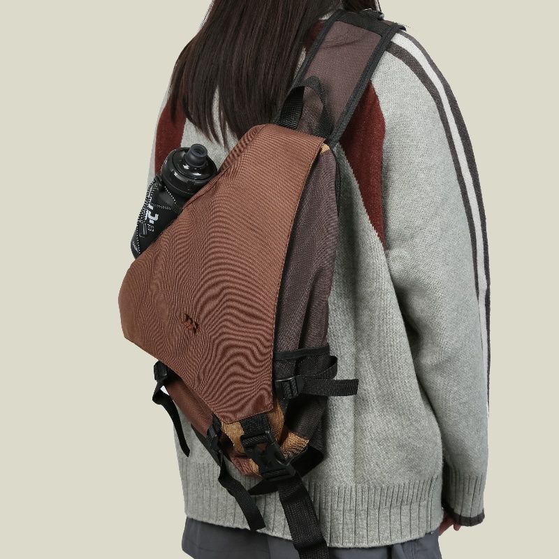 outdoor trendy brand retro waterproof crossbody shoulder bag