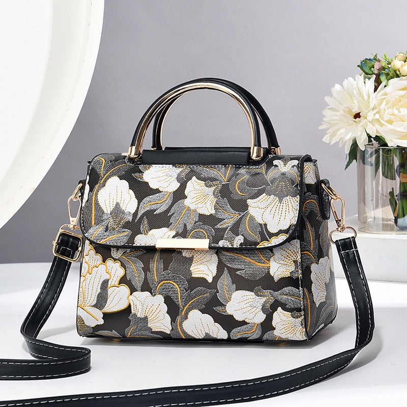 chinese style printed trendy womens shoulder messenger bag
