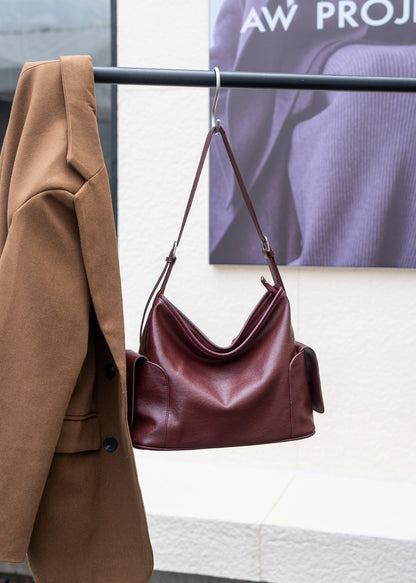 Laid-back Commuter-friendly Tote Bag